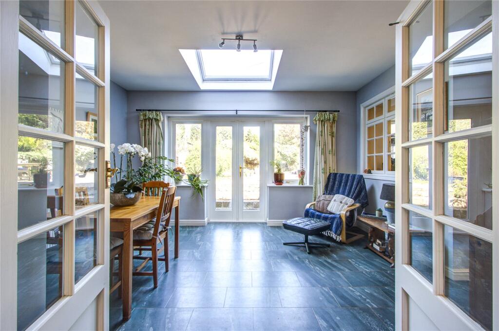 Breakfast Room