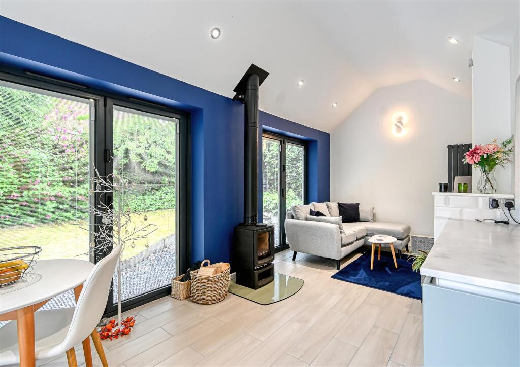 1 Manor House Close-04.jpg