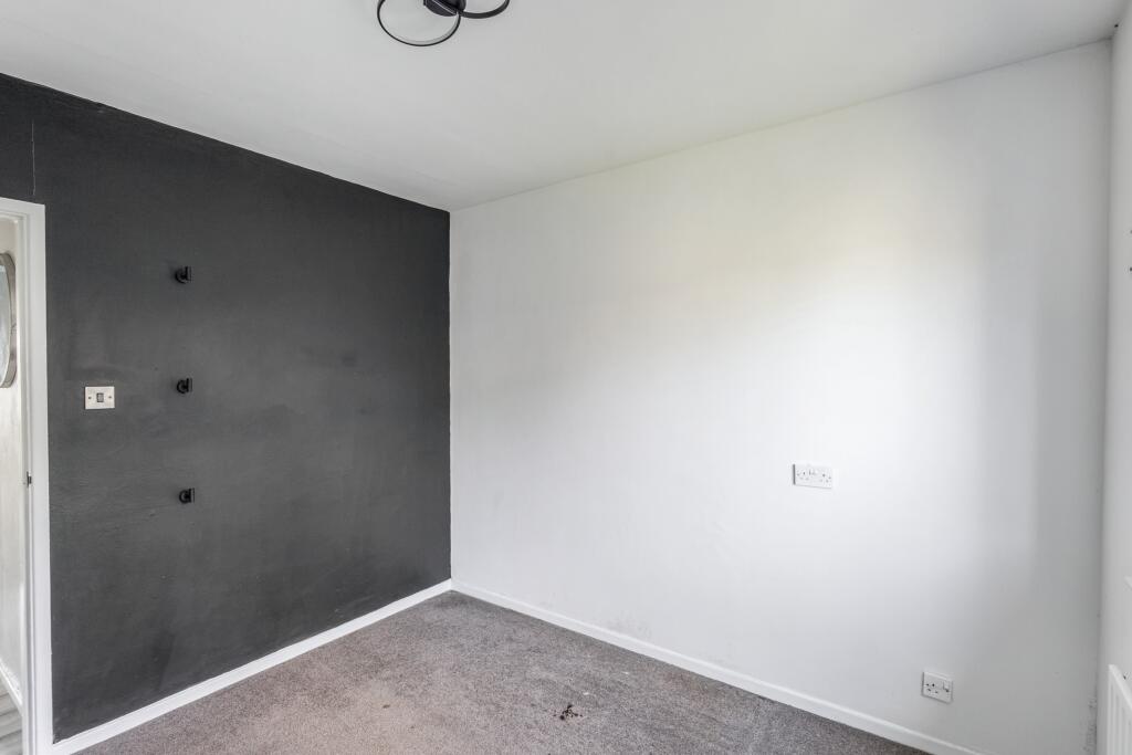 19 Lodge Gate Close, Denholme, Bradford, BD13 4ED