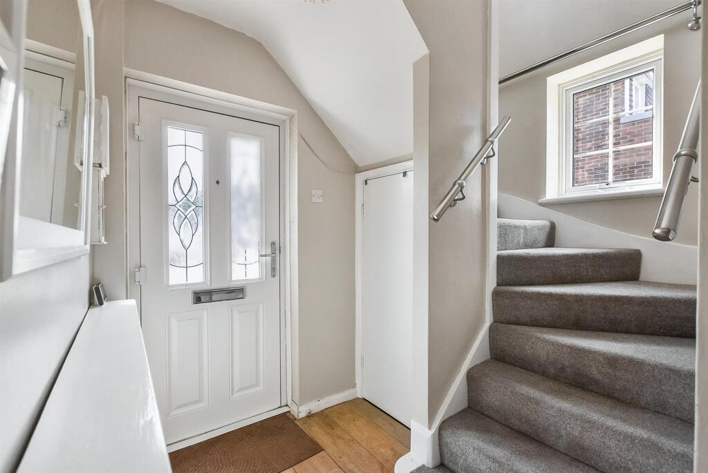 Entrance Hallway.jpg