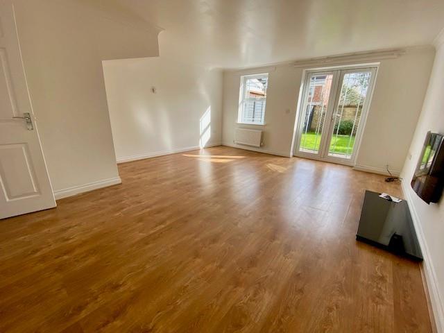 17 Drifters Drive Lounge new.jpg