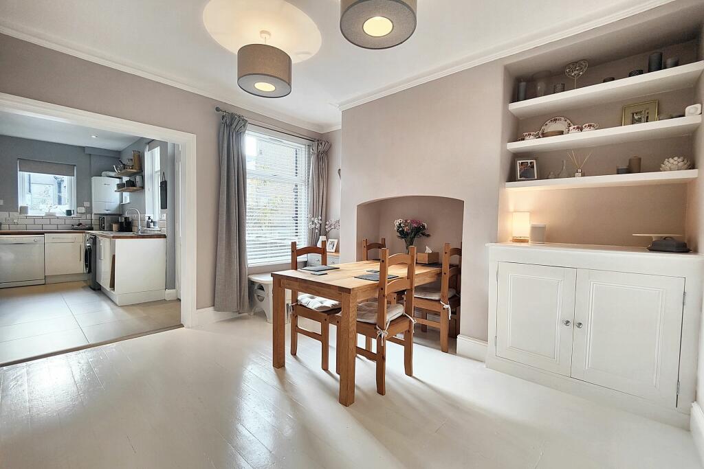 Open Plan &amp; Light