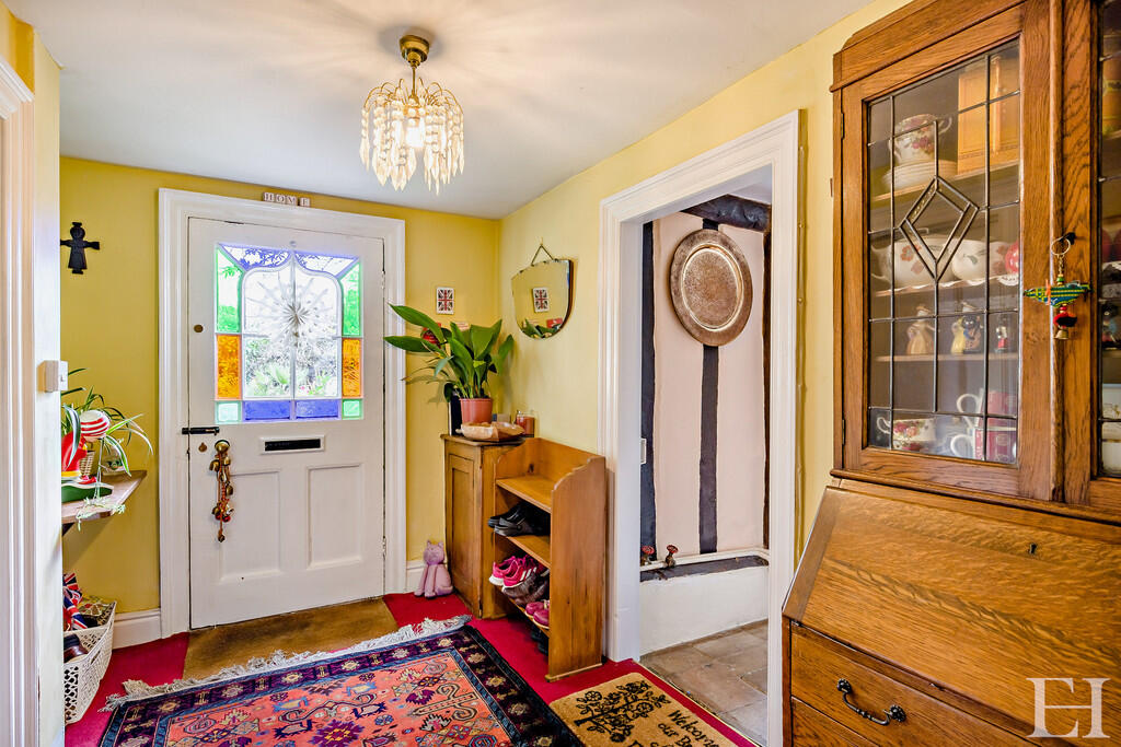 8658770-interiorW...