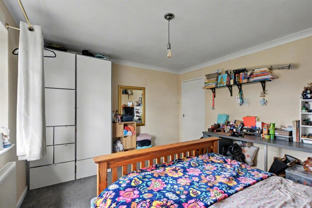 Bedroom 1_3.jpeg