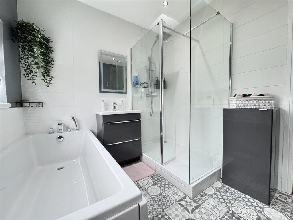 IMG_1870 (Large).JPG