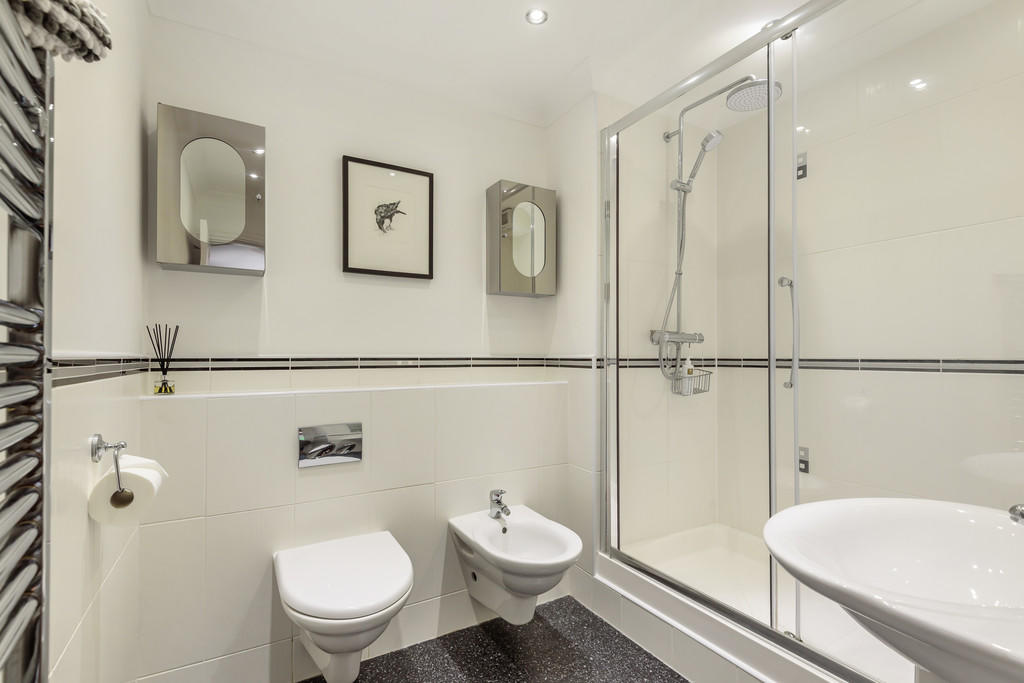 En Suite Shower R...