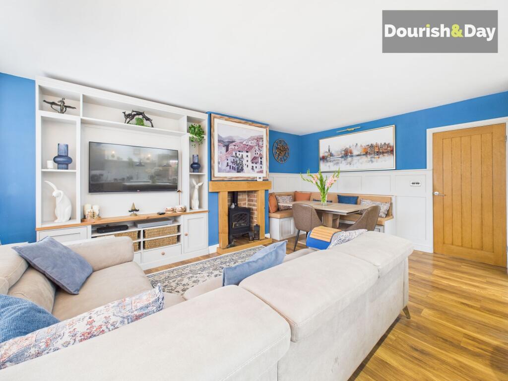 Open Plan Kitchen / Living / Diner