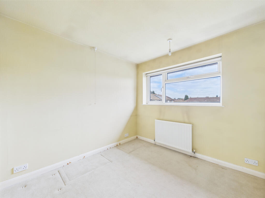 CAM01354G0-PR0502-STILL010