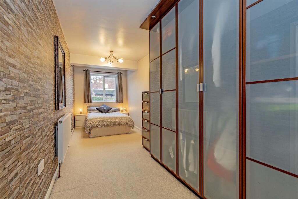Bedroom 1-1.jpg