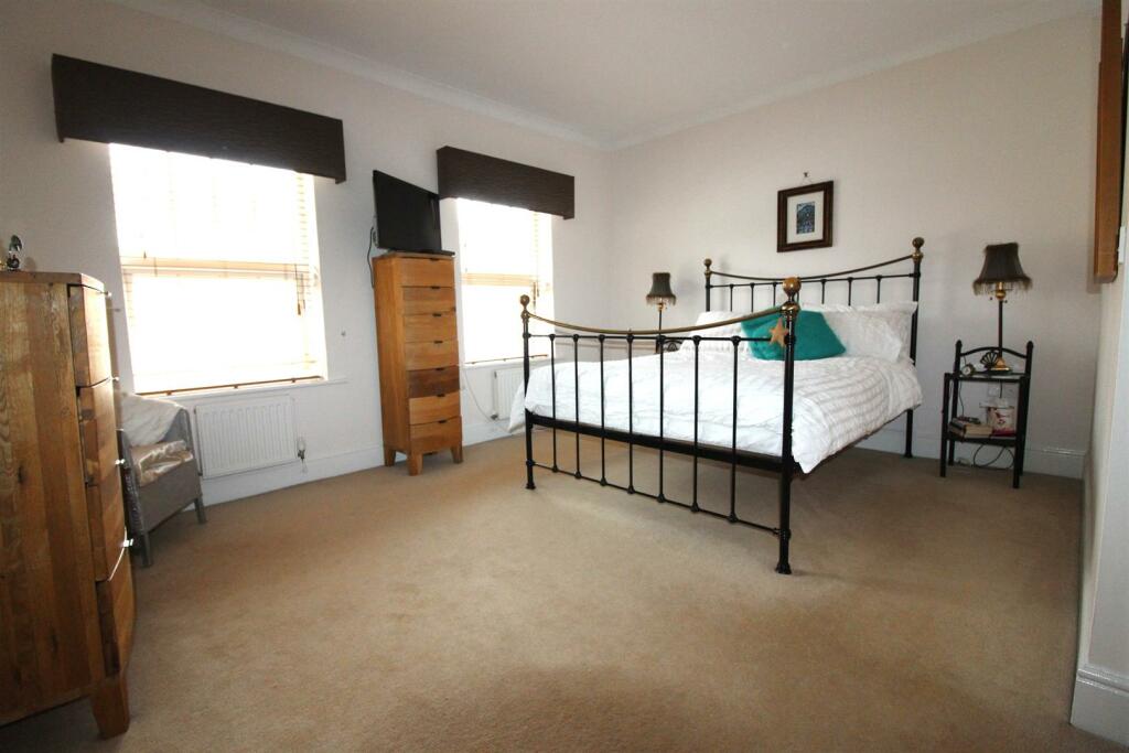 Bedroom one.JPG