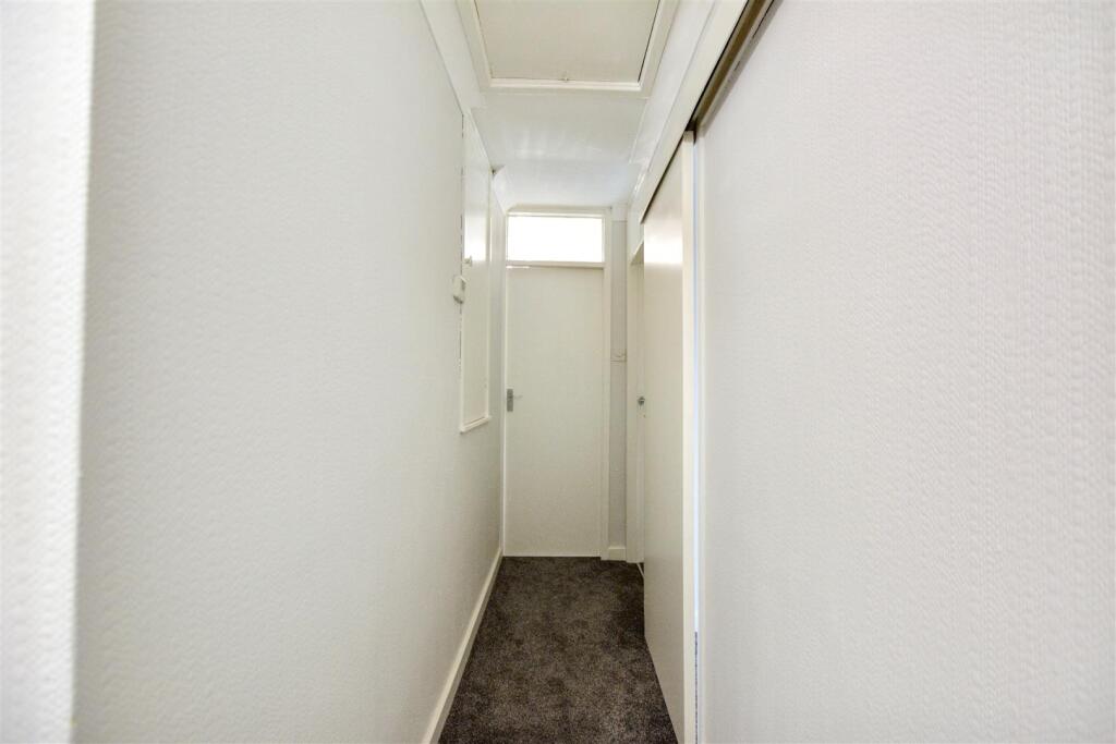 Hallway.jpeg