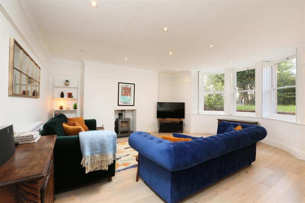 Garden Flat 19 Westfield Park 33.jpg