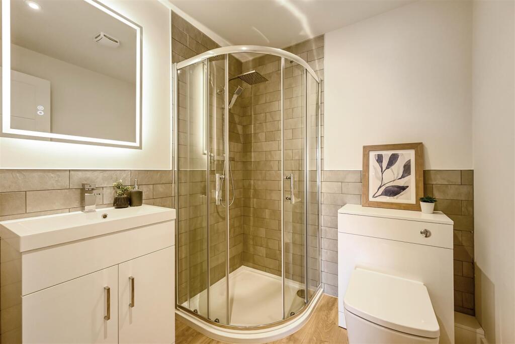 ENSUITE