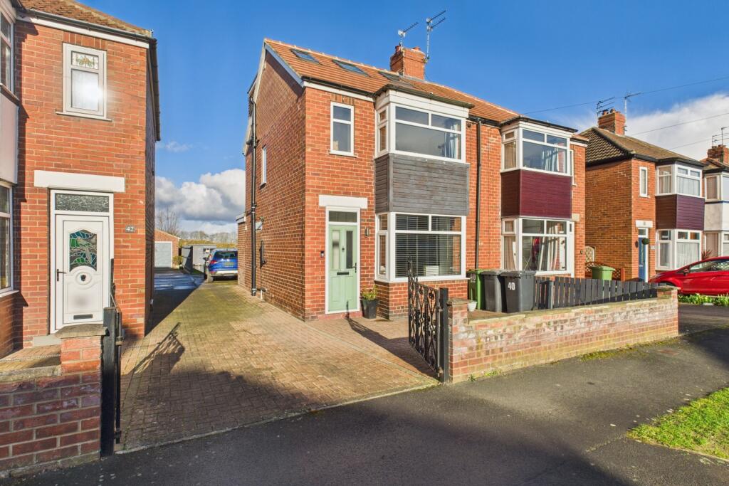 CAM03162G0-PR0227-STILL030