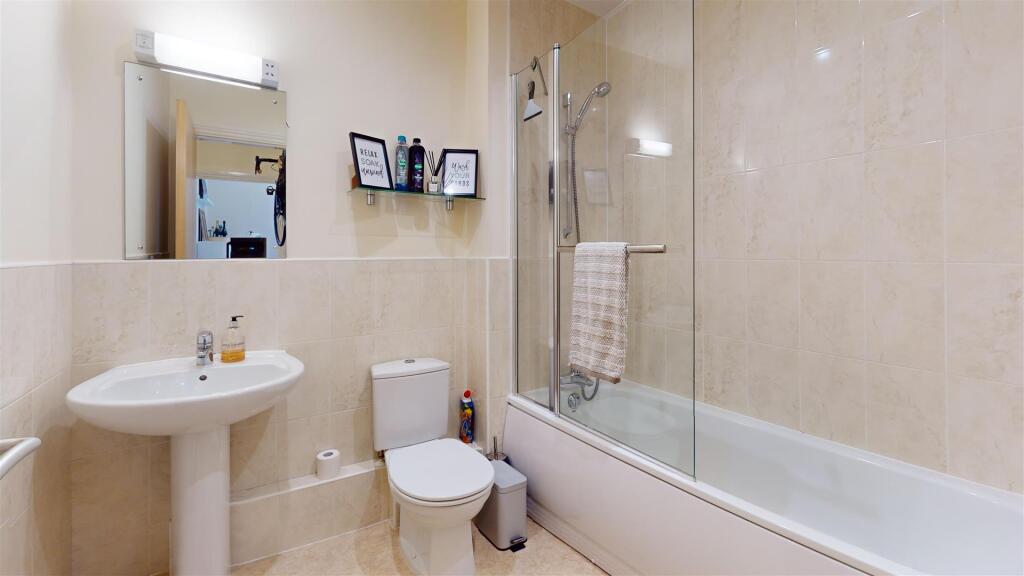 24-Buckden-Crt-Bathroom 1.jpg