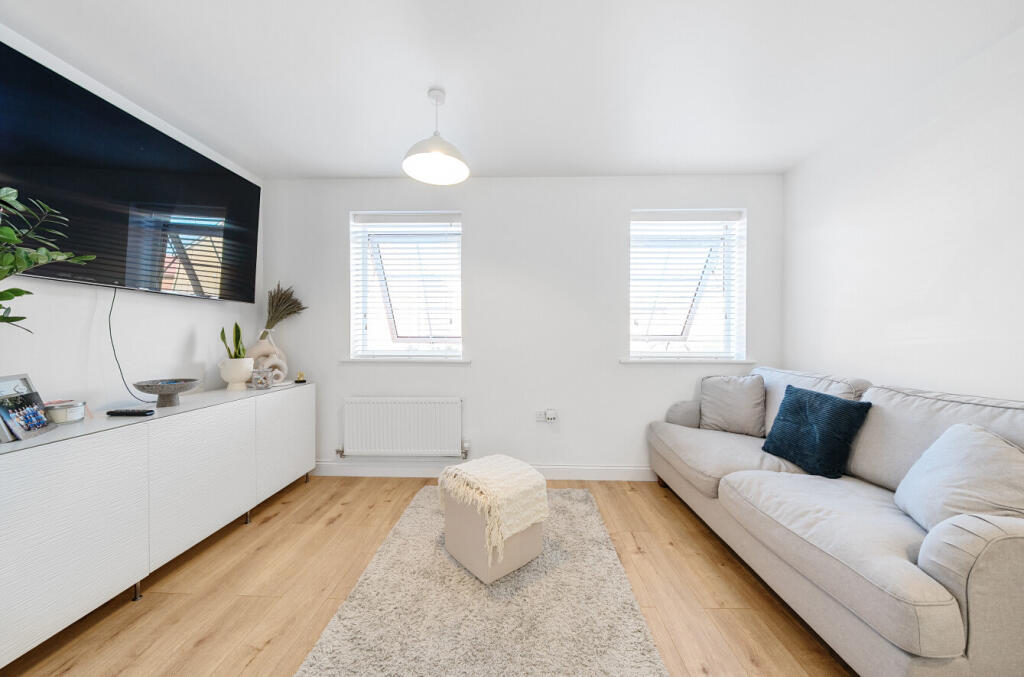 1327798-5-687a151...