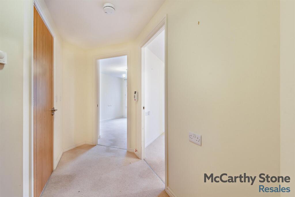 8637321-interior01-800.jpg
