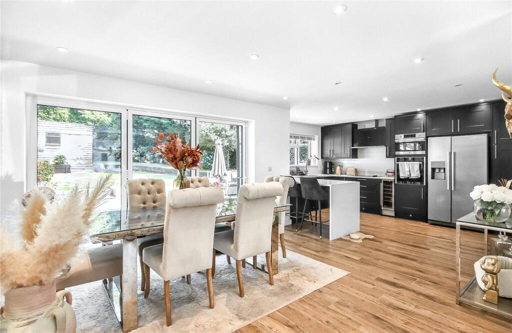 Kitchen &amp; Dining