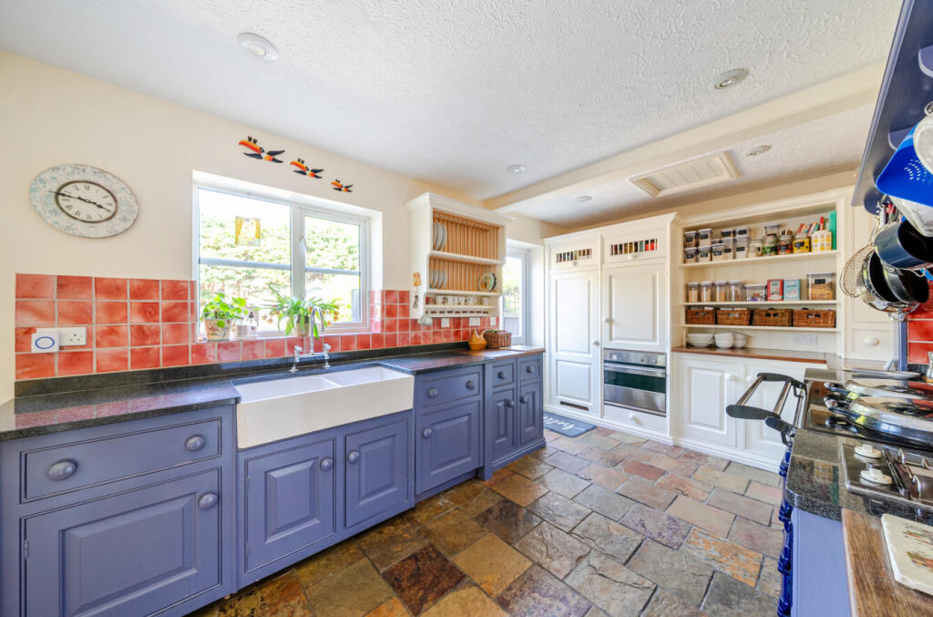 1296759-19-682f60...