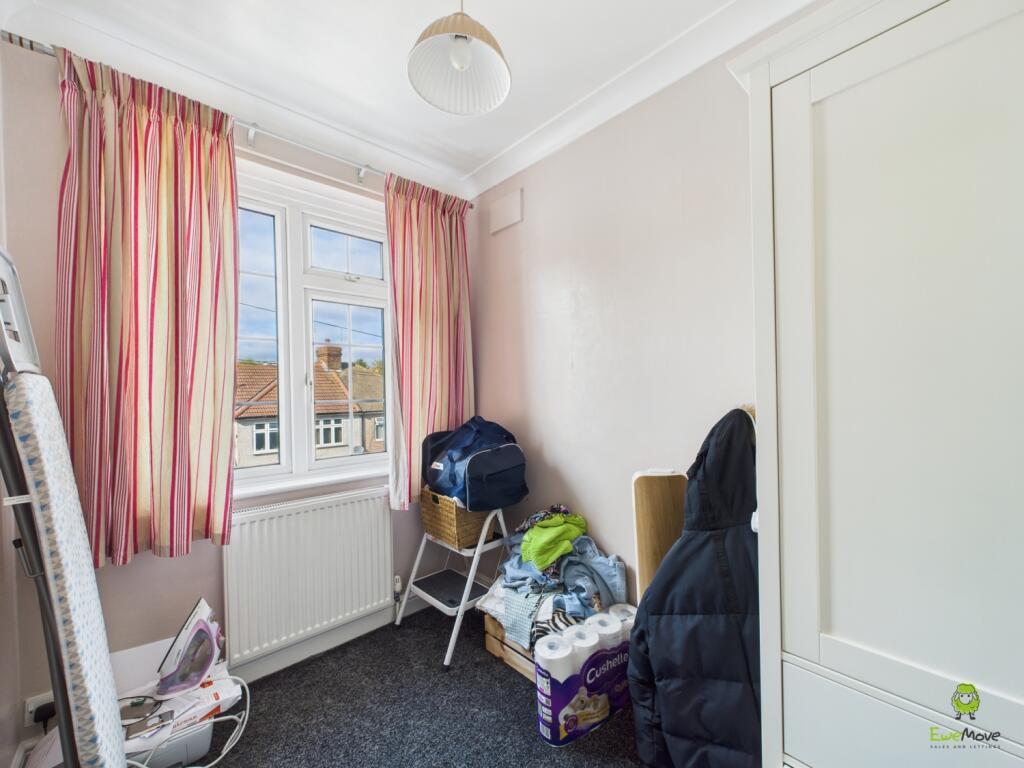 CAM03779G0-PR0301-STILL004