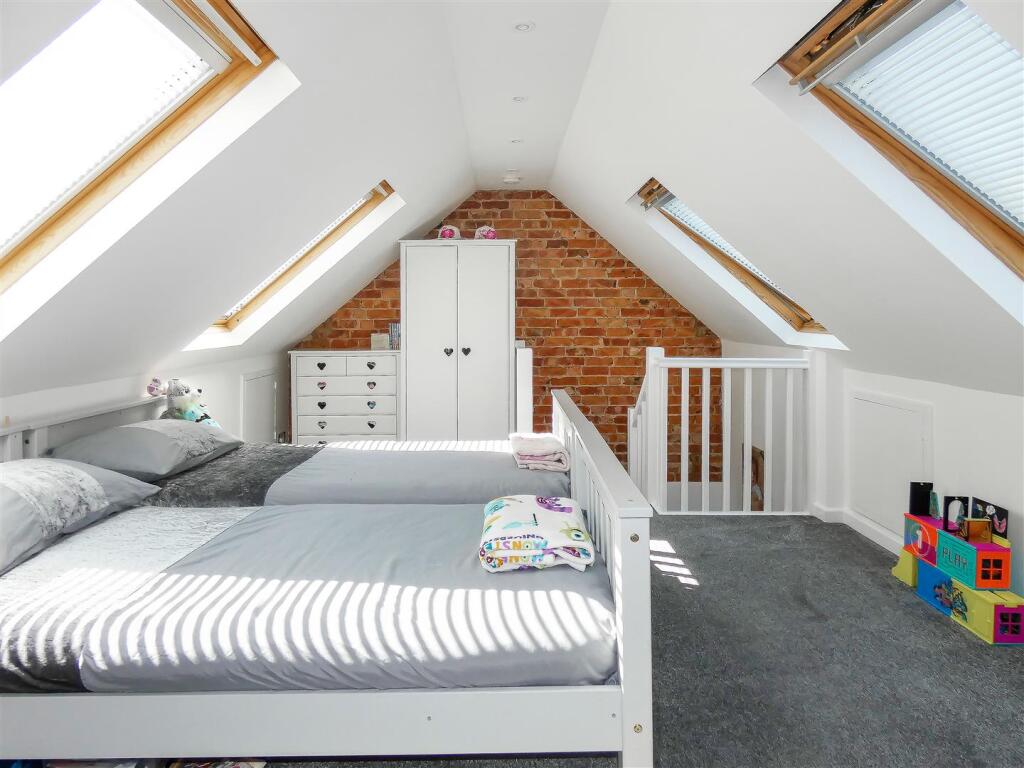 Bedroom One (First Floor)