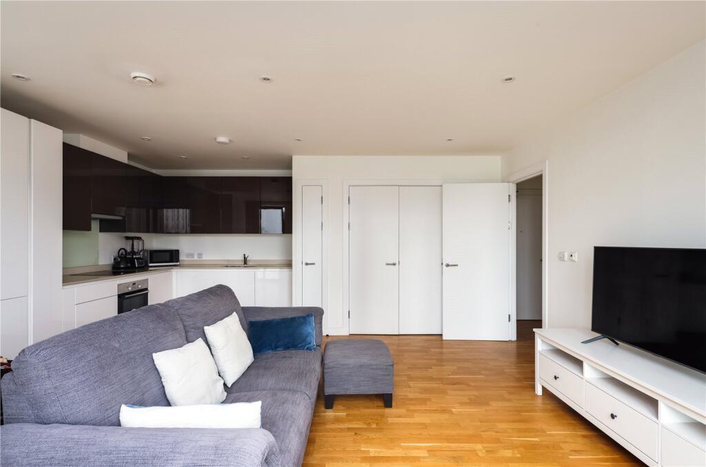Living Area  View 6