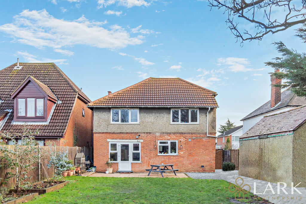 8674370-exteriorW...