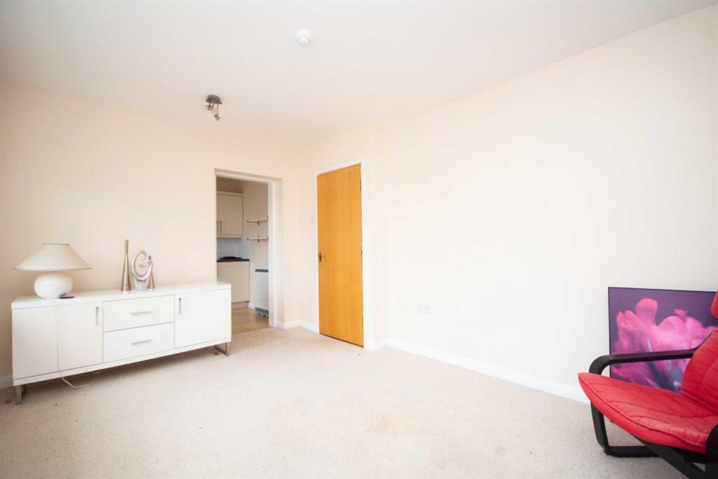 Flat 11 Memorial Building, Ruthin