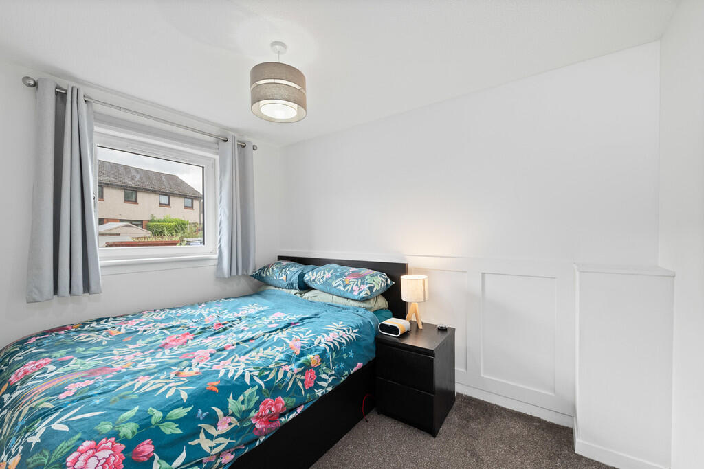 63 Bishops Park 1...