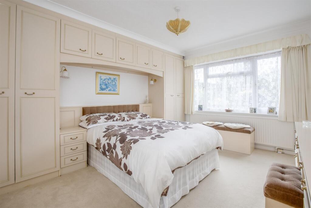 8 Wycombe Road, HP15 6RY-3.jpg