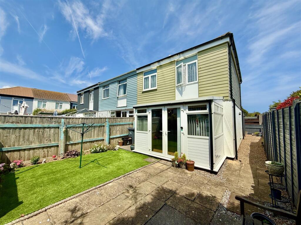 Rear Right Quarter.JPG