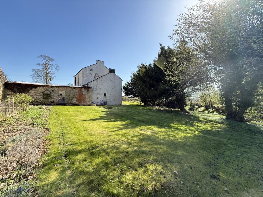 Farmhouse Gardens