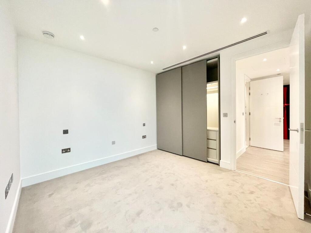 Bedroom 1   .JPG
