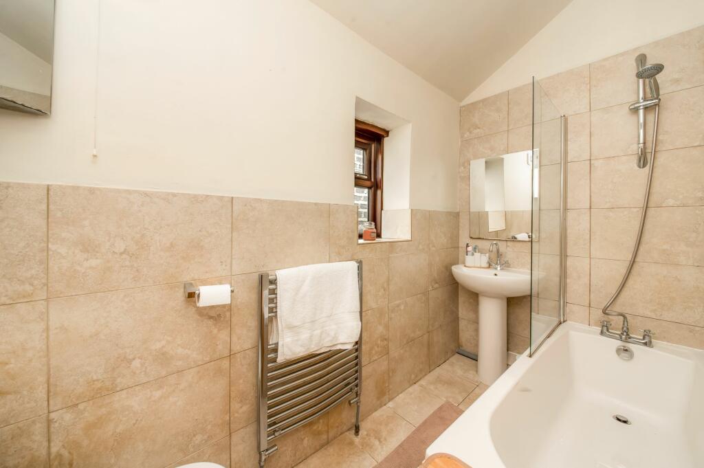 HOUSE BATHROOM