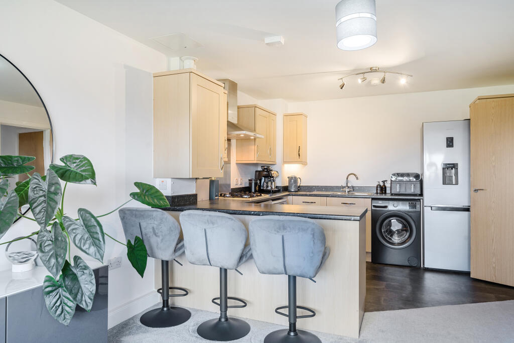 Open Plan Living Room / Kitchen
