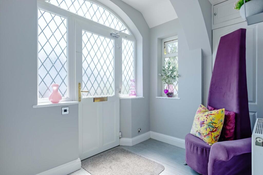 19 Abbots Way_37.JPG