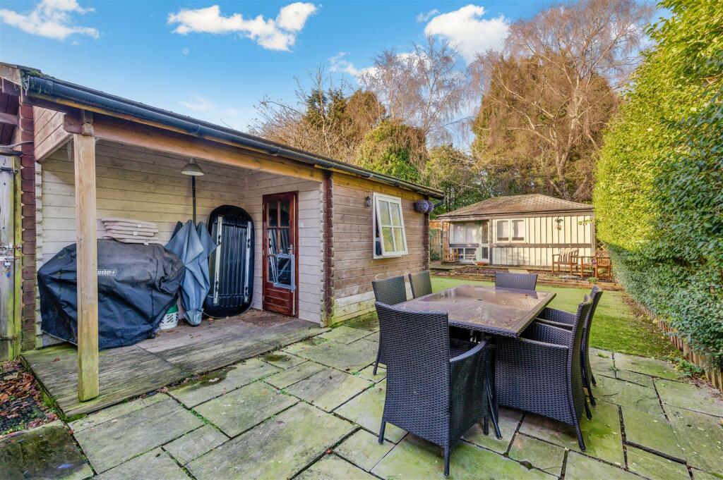 THE GREEN, 16-45.jpg