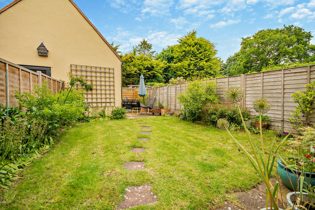 8601540-exterior0...