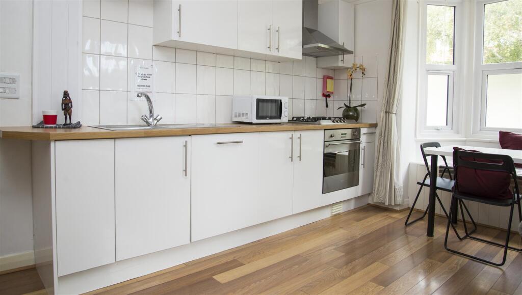 student-4-bed-flat-rental-cottage-grove-portsmouth