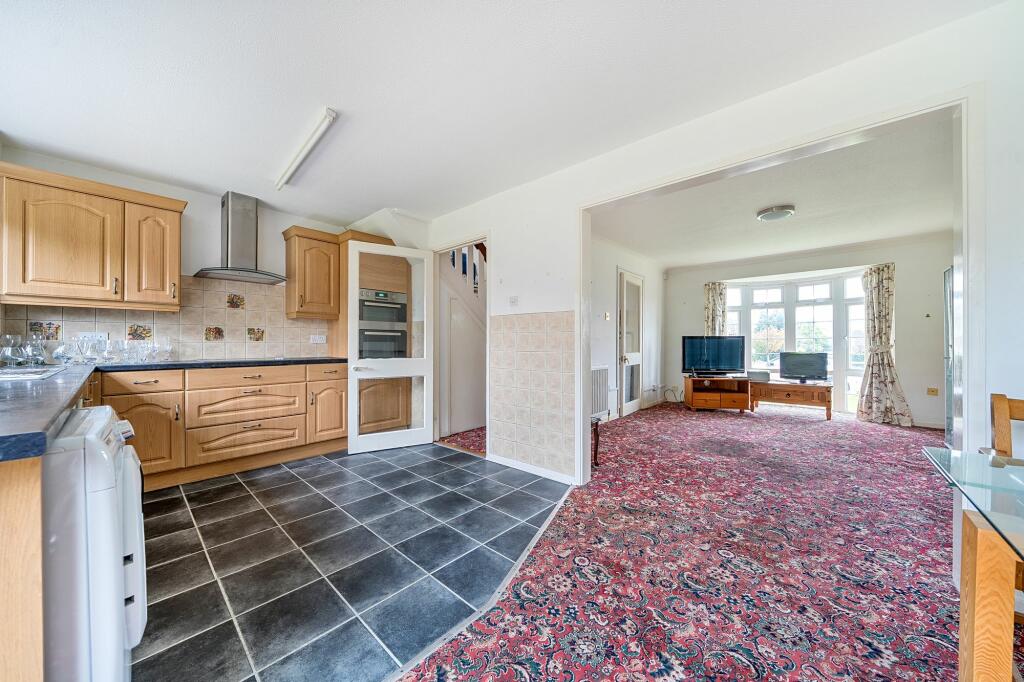 Kitchen/Dining Room (1)