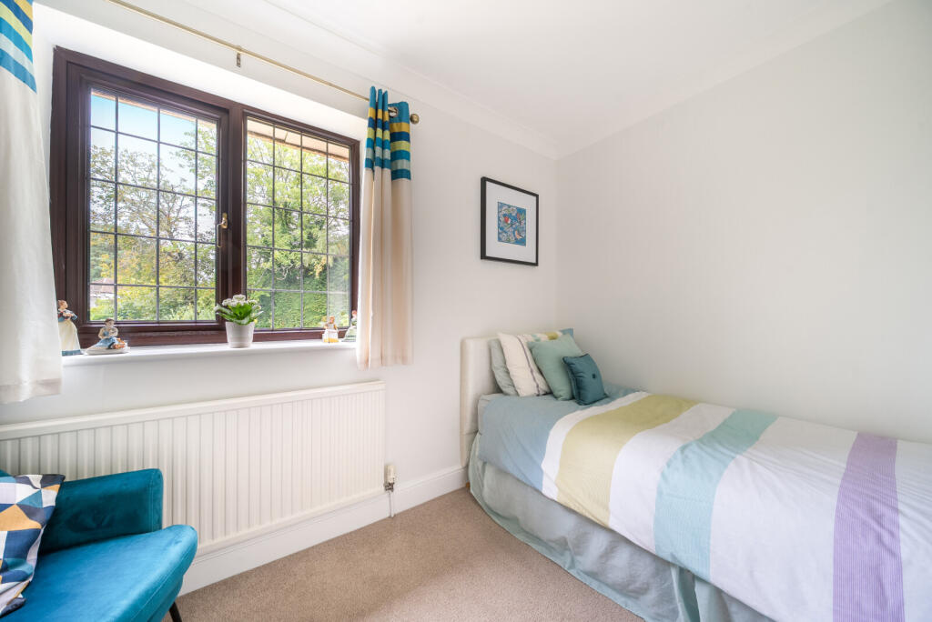 1347001-43-68b846...