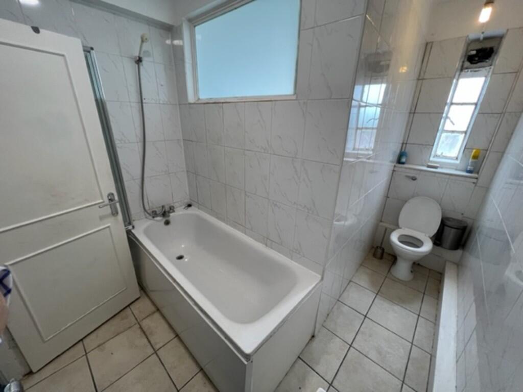 kings Court Hamlet Gardens, London