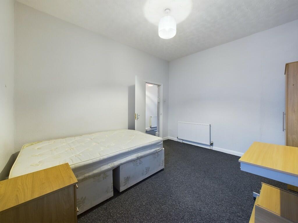 CAM03974G0-PR0066...