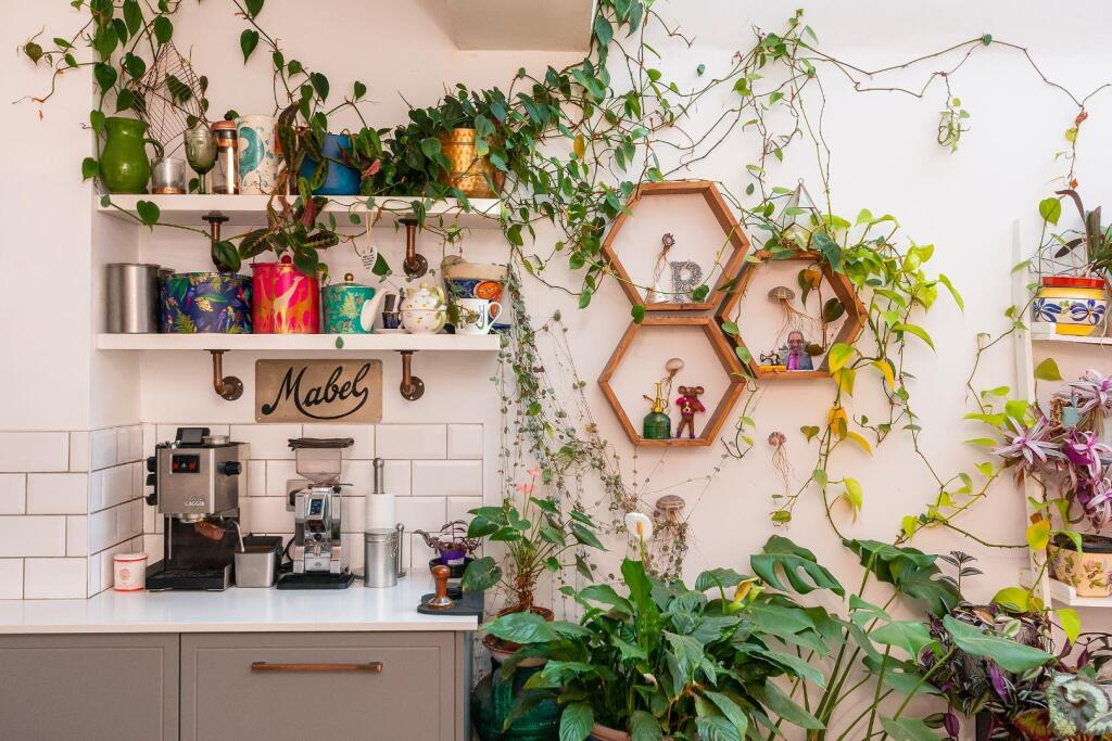 9N6SDD - Kitchen Diner F.jpg