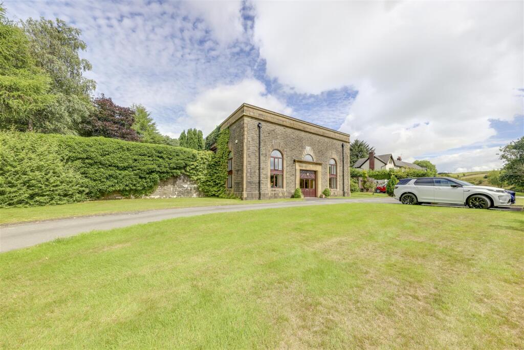 Front External &amp; Parking