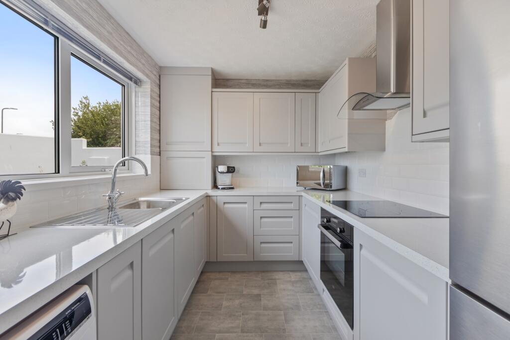 A10 - 70 Freshwater Drive Paignton - 240828