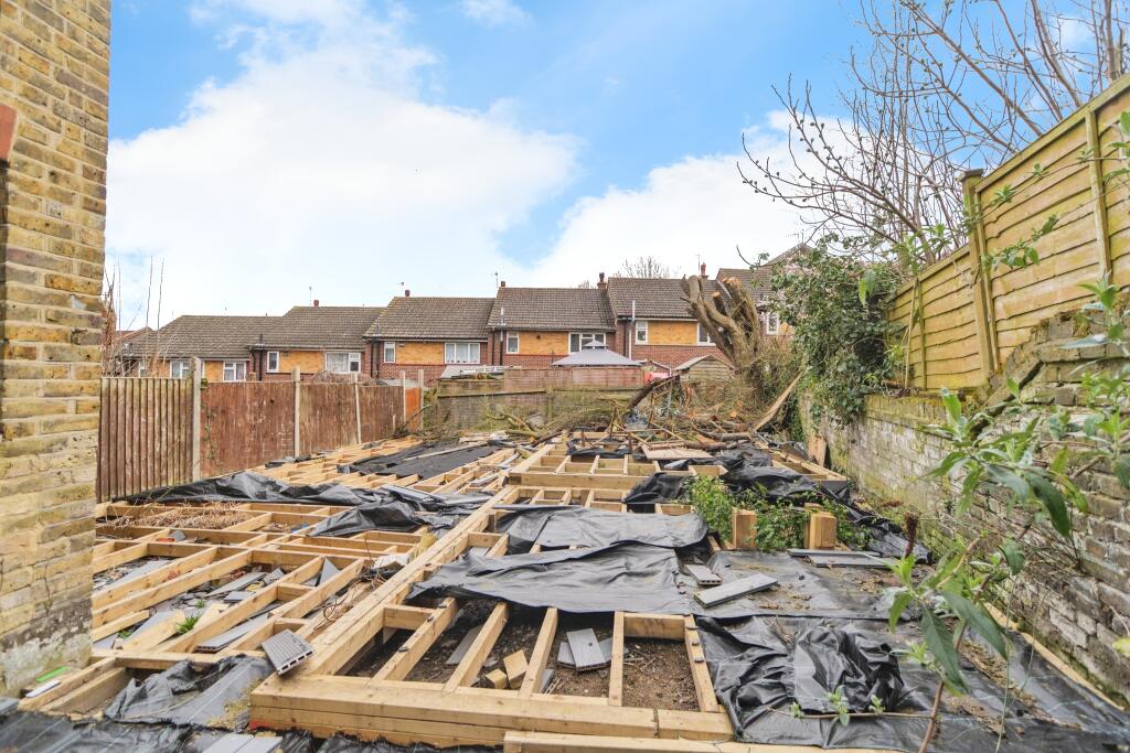 75 Plum Lane, Plumstead, London, SE18 3AG