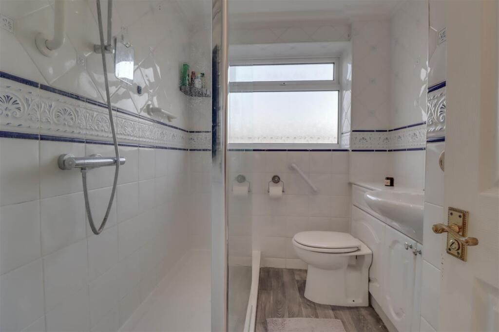 81 BEAUCHAMPS DRIVE INSIDE-8.jpg