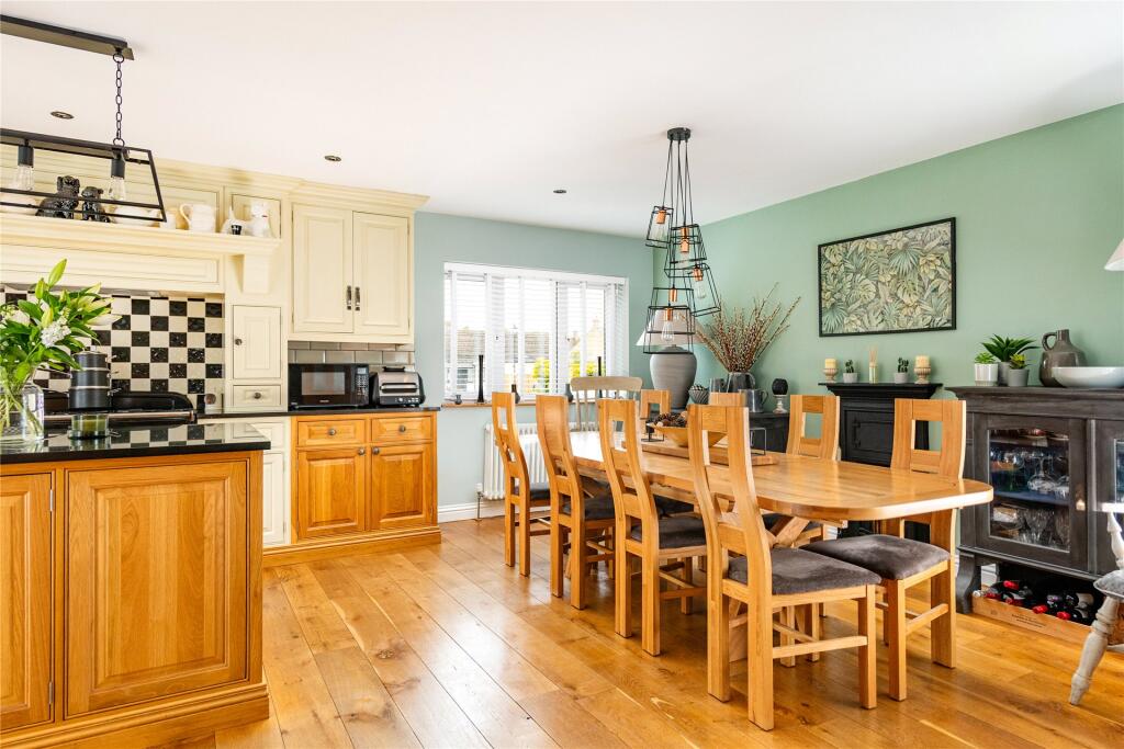 Kitchen/Dining