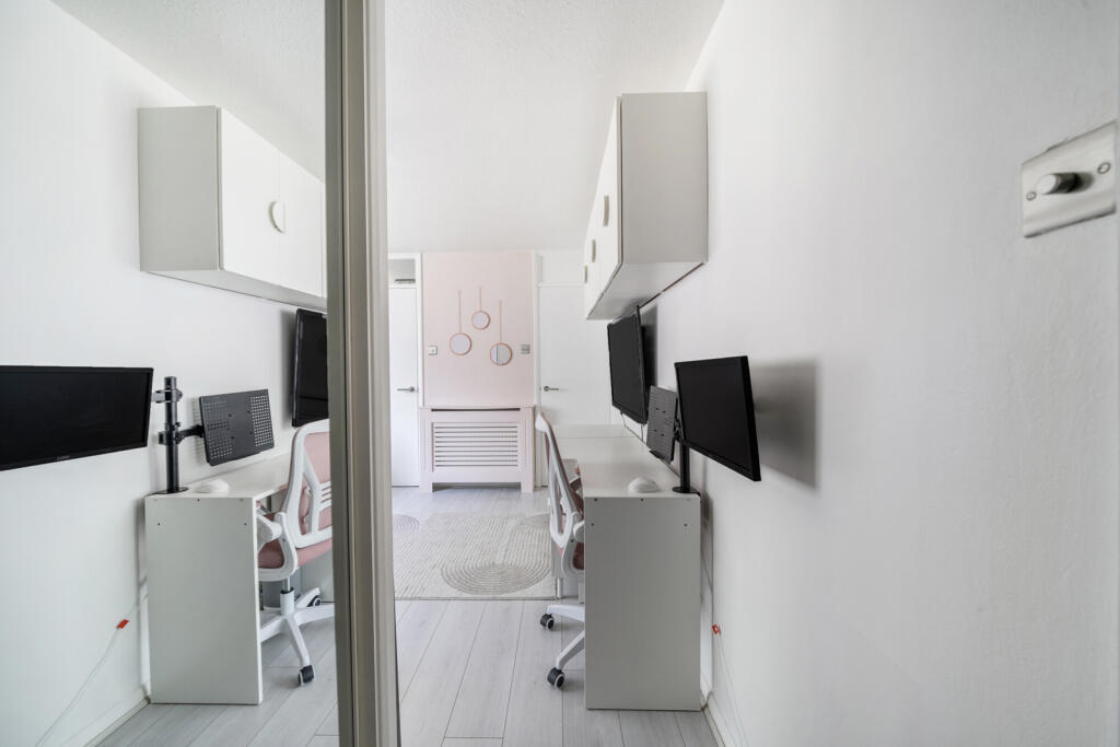 1336321-7-6899e5e...